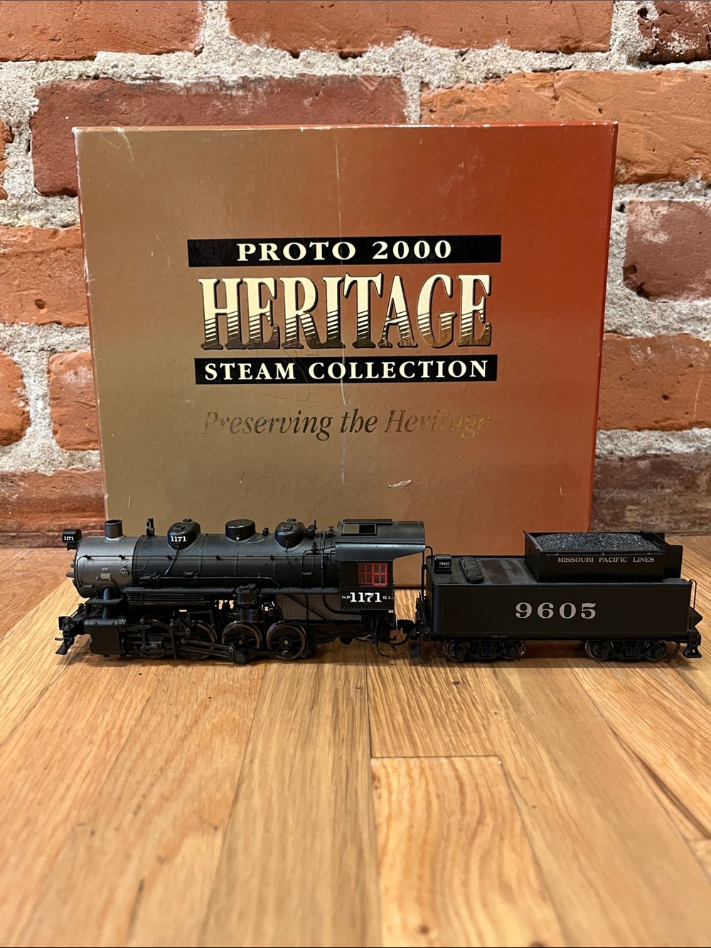 Proto 2000 Heritage HO USRA 0-8-0 Steam Locomotive MP 9605 w/ Box & Papers